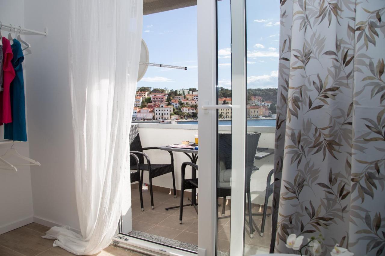 Apartment Gordon Mali Losinj Exterior photo